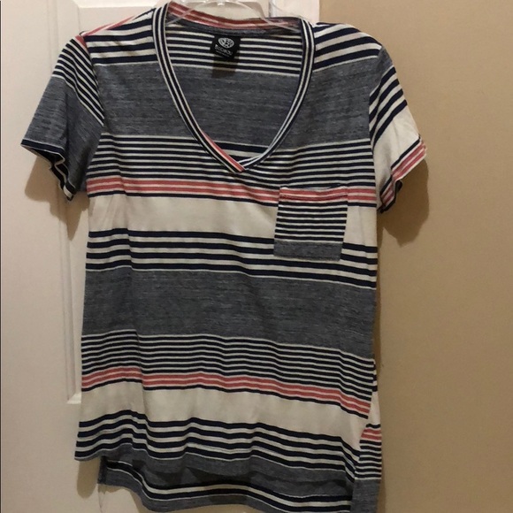bobeau Tops - Bobeau short sleeve pocket v-neck shirt M